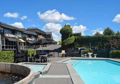 هیرتلاند امباسادر هتل هامیلتون