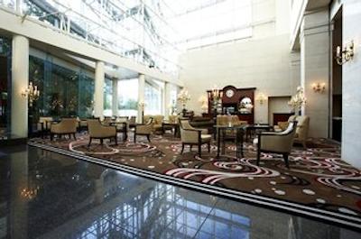 د وستین اُساکا