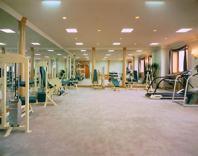 د وستین اُساکا