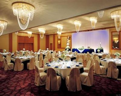 د وستین اُساکا