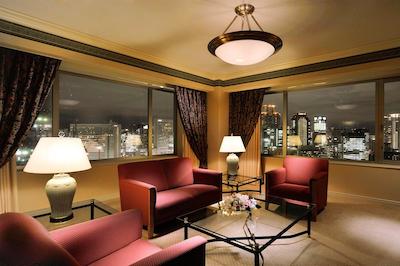 د وستین اُساکا