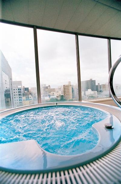 د وستین اُساکا