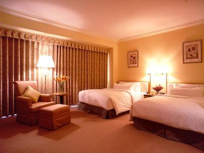 د وستین اُساکا