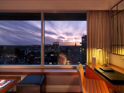 ریال گاردن هتل