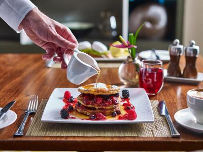 ریال گاردن هتل