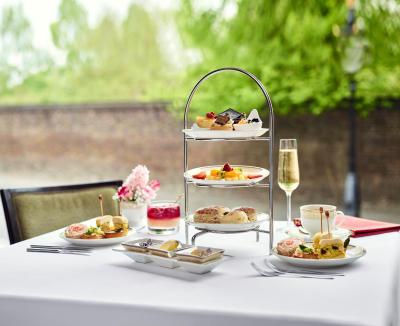 ریال گاردن هتل