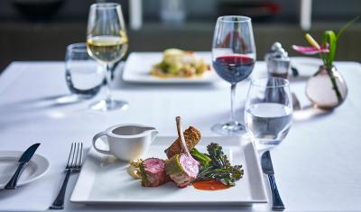 ریال گاردن هتل