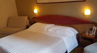 هتل فری ایمپریالی کاوالیری