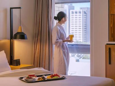 مرکور بریسبان کینگ گئورج اسکوار