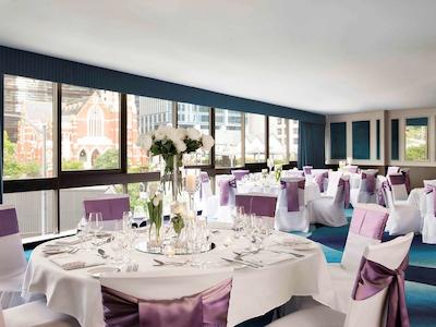 مرکور بریسبان کینگ گئورج اسکوار