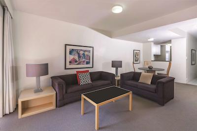 مدینا سرویسد اپارتمنتز نرد رید