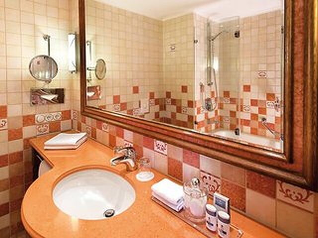 تراول چارم گودیسهز هاوز