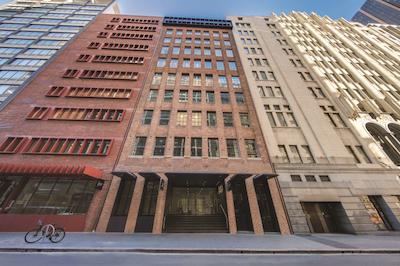 تراولج هتل اسیدنی مارتین پلاس