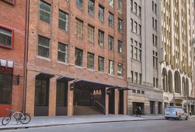 تراولج هتل اسیدنی مارتین پلاس