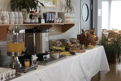 الیونید هتل اسالزبورگ