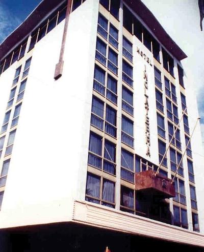 هتل اینگلاترا