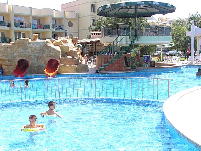 ساننی د کلوب هتل