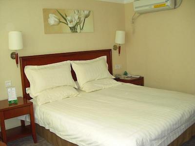 گرین تری این وودینگ