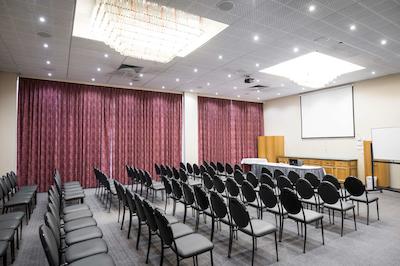 بست وسترن آیرپرت متل اند کنونشن سنتر