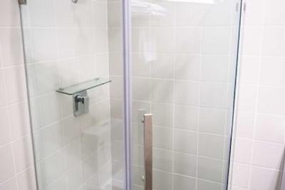 بست وسترن آیرپرت متل اند کنونشن سنتر