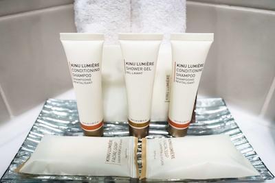 بست وسترن آیرپرت متل اند کنونشن سنتر