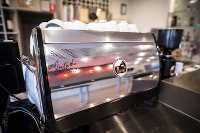 بست وسترن آیرپرت متل اند کنونشن سنتر