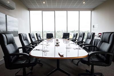 بست وسترن آیرپرت متل اند کنونشن سنتر