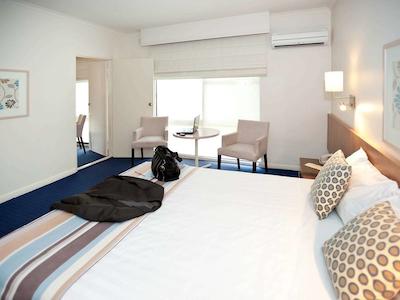 ایبیز استیلز اسوان هیل هتل