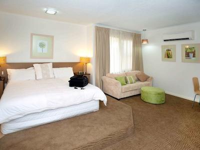 ایبیز استیلز اسوان هیل هتل