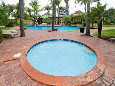 ایبیز استیلز اسوان هیل هتل