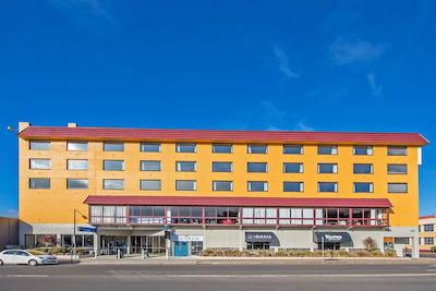 بورنی سنترال تونهوس هتل