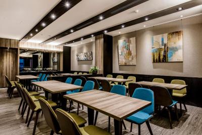 ونستار زهنگهوا