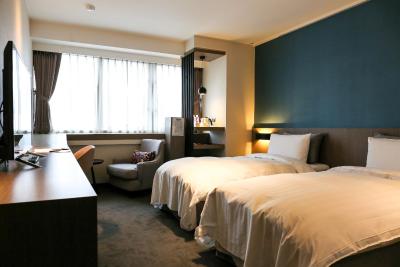 ونستار زهنگهوا