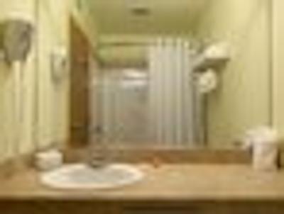 سوپر 8 کبک سیتی/است فی