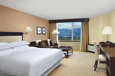 شراتون وانکوور گویلدفرد هتل