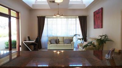 بست وسترن امباسادر این