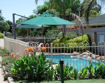 بست وسترن امباسادر این