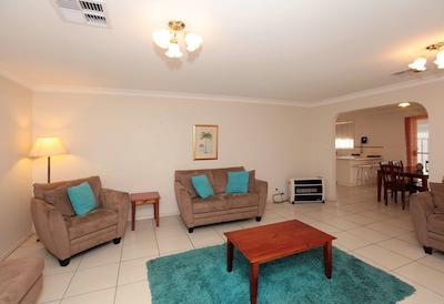 بست وسترن امباسادر این