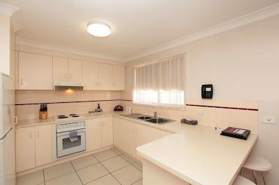 بست وسترن امباسادر این