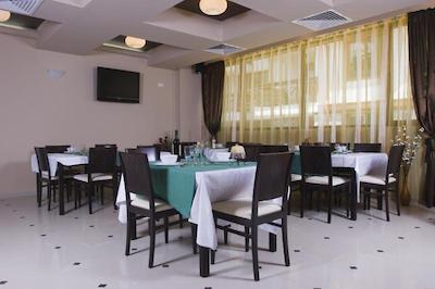 ویت پیکز لوکسوری سلف کاترینگ اپارتمنتز