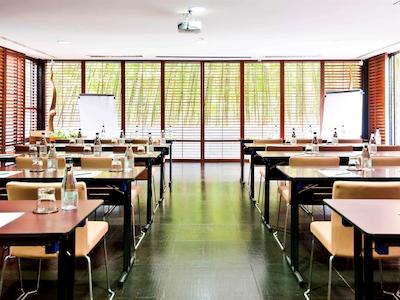 و ویلاز هوا هین