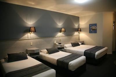 ایبیز استیلز ادلید مانر هتل