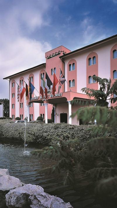 بست وسترن گراند هتل گوینیجی