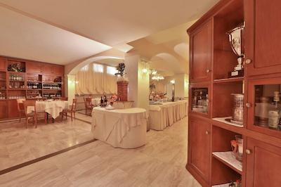 بست وسترن گراند هتل گوینیجی