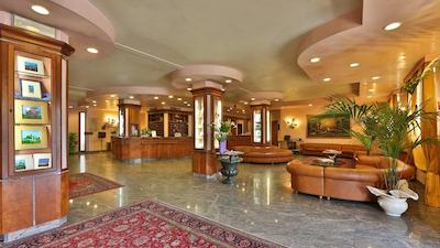 بست وسترن گراند هتل گوینیجی