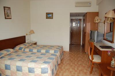 هتل م منیاتیز