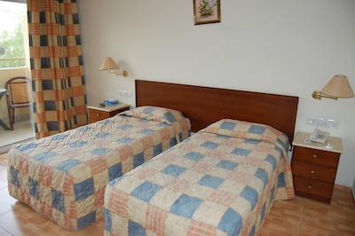 هتل م منیاتیز