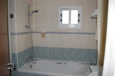 هتل م منیاتیز