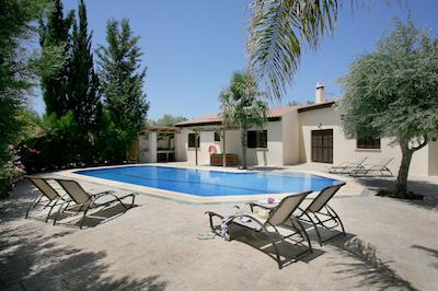 ز اند کس هلید ویلاز