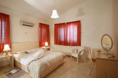 ز اند کس هلید ویلاز